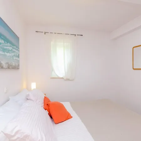 Color - One Bedroom With Terrace And Partial Sea View Blue Apartment Mlini