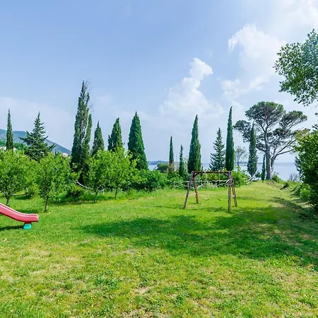 Color - One Bedroom With Terrace And Partial Sea View Blue