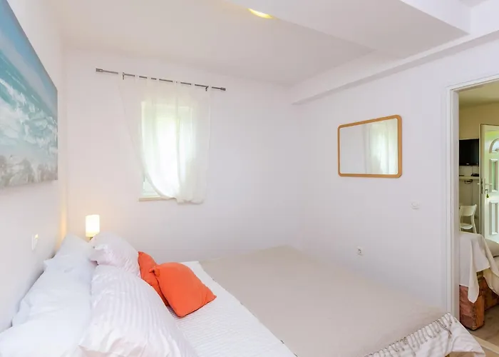 Color - One Bedroom With Terrace And Partial Sea View Blue Appartement