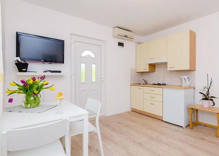 Appartement Color - One Bedroom With Terrace And Partial Sea View Blue Mlini