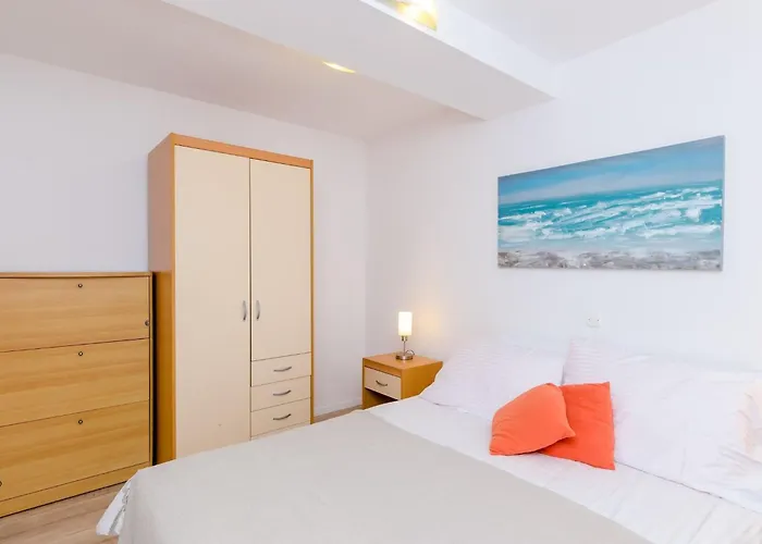 Appartement Color - One Bedroom With Terrace And Partial Sea View Blue *